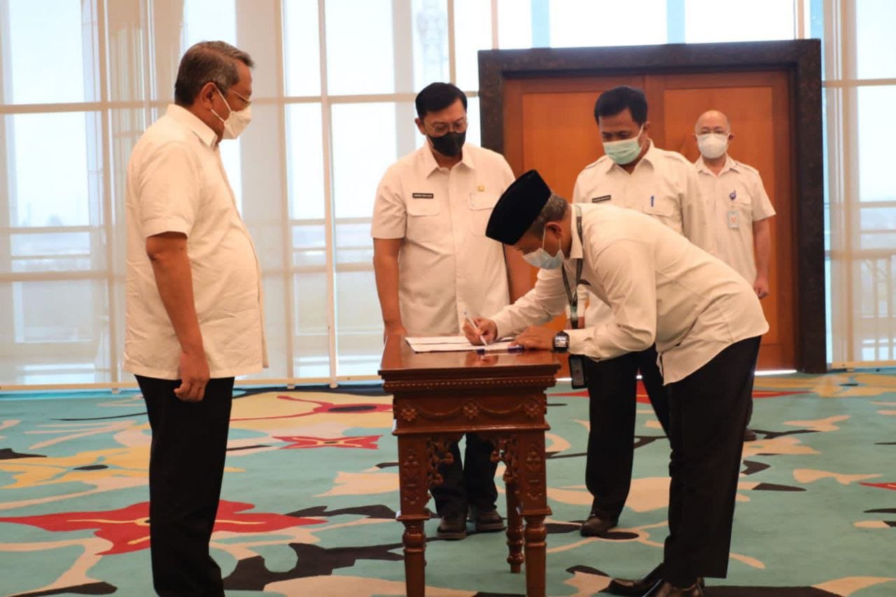 Lakukan Sertijab di Lingkup Sekretariat Daerah, Benyamin Minta Jajarannya Segera Bekerja