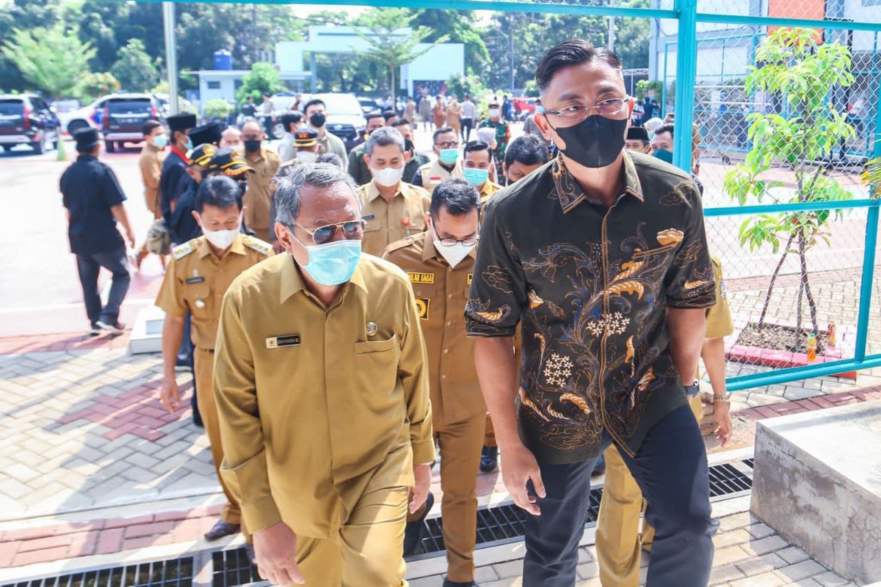 Tangsel Ujicoba PTM 100 Persen<br>Wagub, Wali Kota serta Wakil Kunjungi Sekolah