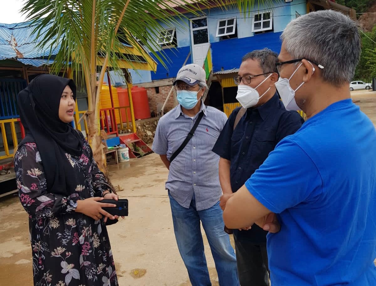 Perum Bulog Serahkan 500 Paket Beras Bervitamin untuk Panti Asuhan dan Santri Penghafal Quran